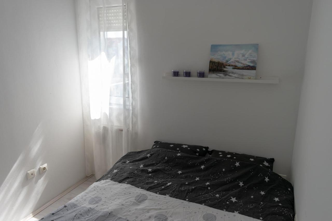 Stan Na Dan 021 Leilighet Novi Sad Eksteriør bilde